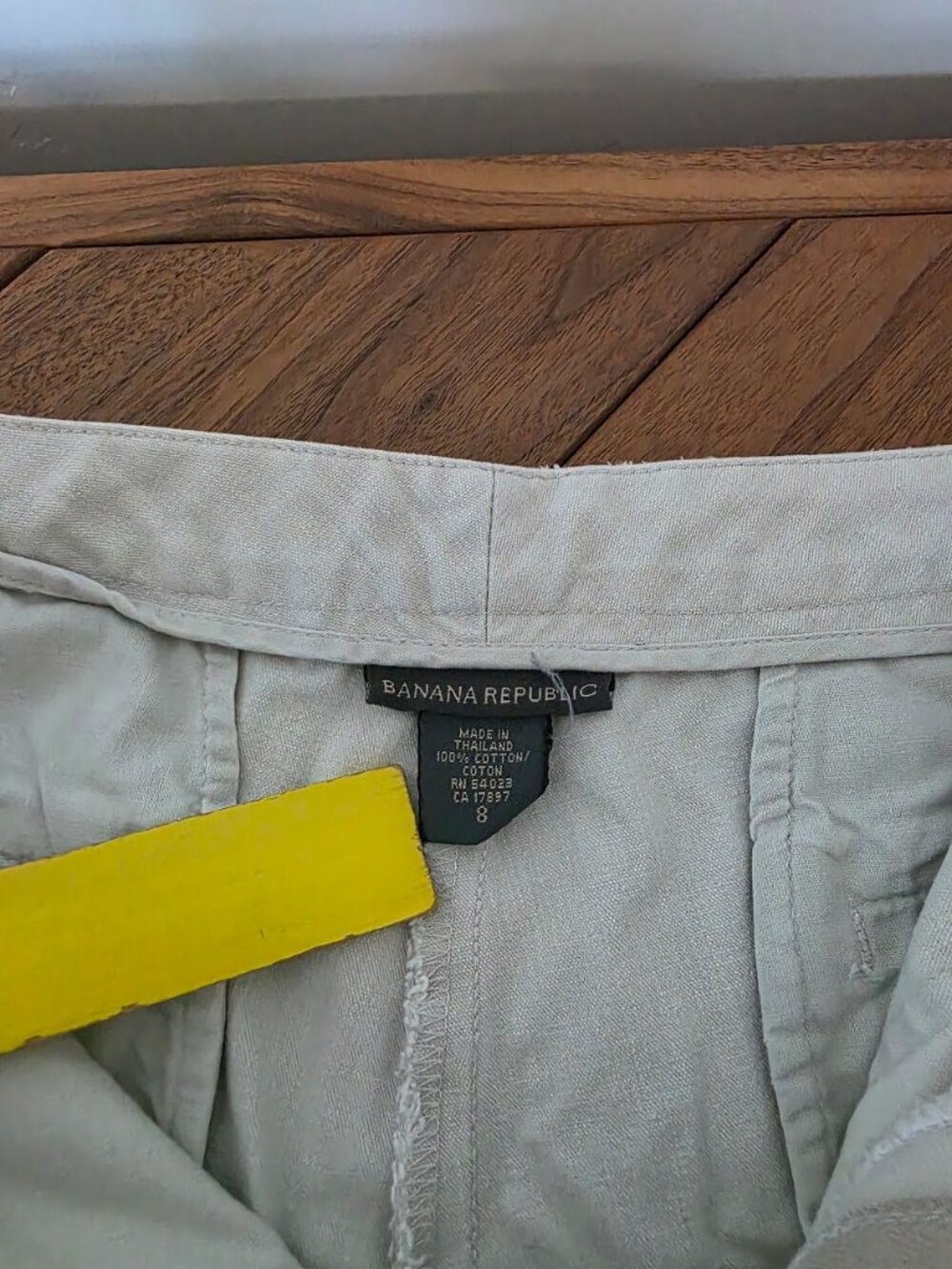 Banana Republic Light Khaki Shorts - Picture 6 of 6
